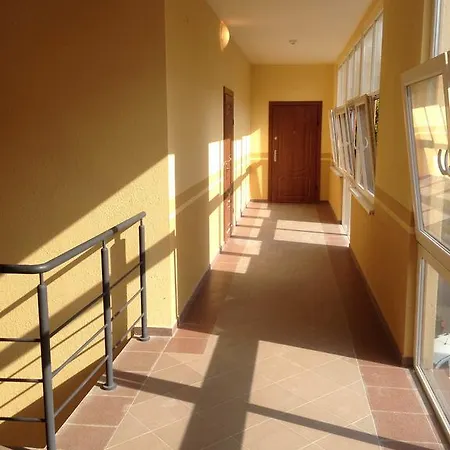 Gil Apartments, On Mynaiska 18