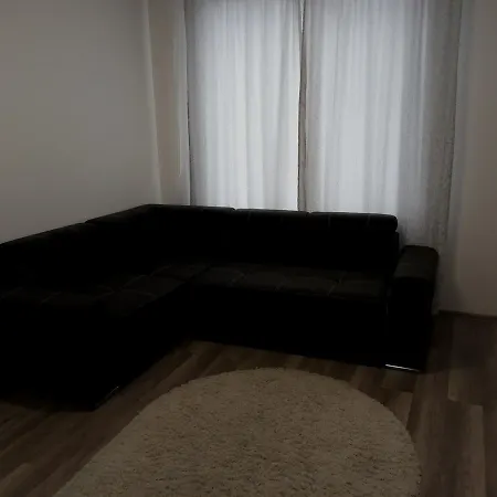Lejlighed Gil Apartments, On Mynaiska 18