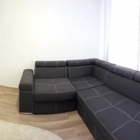 Gil Apartments, On Mynaiska 18